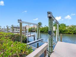 Picture of 4306 Sunray Court, Tampa, FL 33615