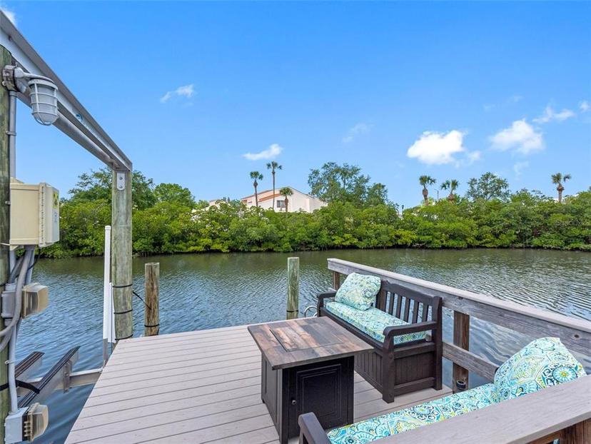 Picture of 4306 Sunray Court, Tampa FL 33615