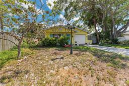 Picture of 1782 Maryland Avenue Ne, St Petersburg, FL 33703
