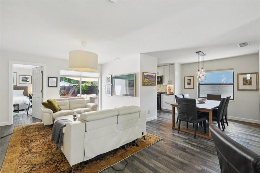 Picture of 2725 N Poplar Ave, Tampa FL 33602