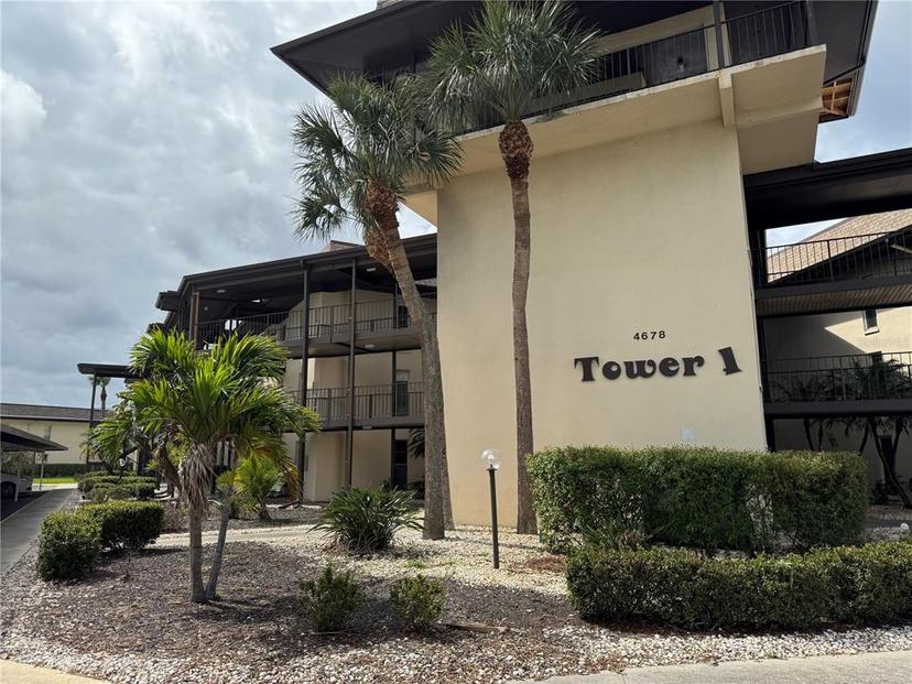 Picture of 4678 Marine Parkway Unit 305, New Port Richey FL 34652