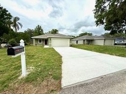 Picture of 417 N French Avenue, Fort Meade, FL 33841