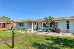 Picture of 10304 Sandpiper Road W, Bradenton, FL 34209