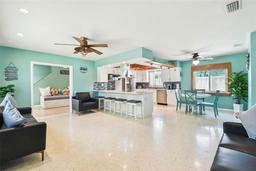 Picture of 18102 2Nd St E, Redington Shores, FL 33708
