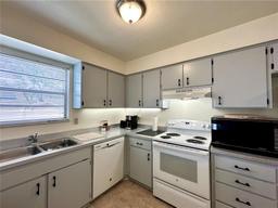 Picture of 4622 Blossom Boulevard Unit D, Zephyrhills, FL 33542
