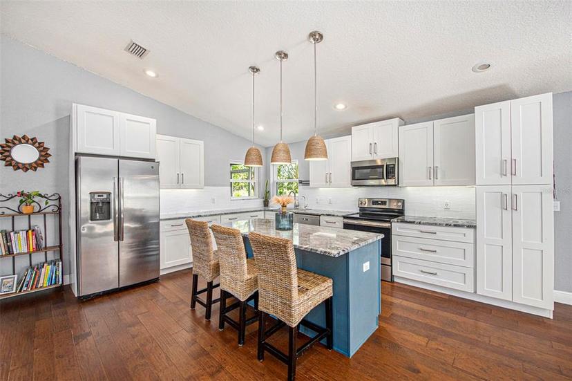 Picture of 12020 Stone Crossing Cir, Tampa FL 33635