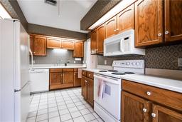 Picture of 1951 SE 37Th Court Circle, Ocala, FL 34471
