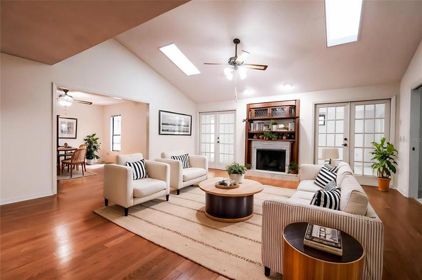 Picture of 1951 SE 37Th Court Circle, Ocala FL 34471