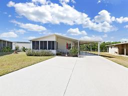 Picture of 1746 Fox Hill Dr, Lakeland, FL 33810
