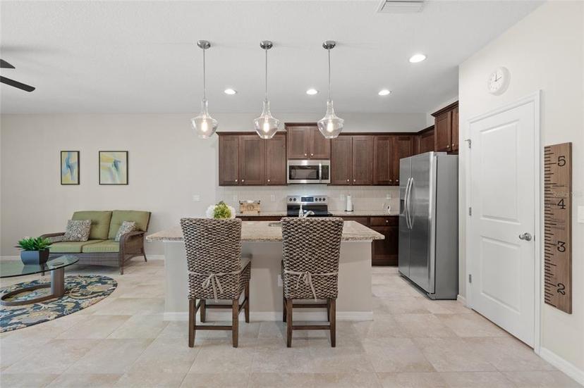 Picture of 8711 Palmer Park Circle, Sarasota FL 34238