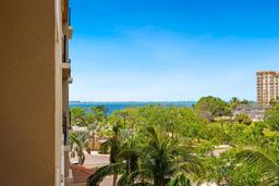Picture of 1064 N Tamiami Trail Unit 1425, Sarasota, FL 34236