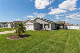 Picture of 12054 NE 51St Circle, Oxford, FL 34484