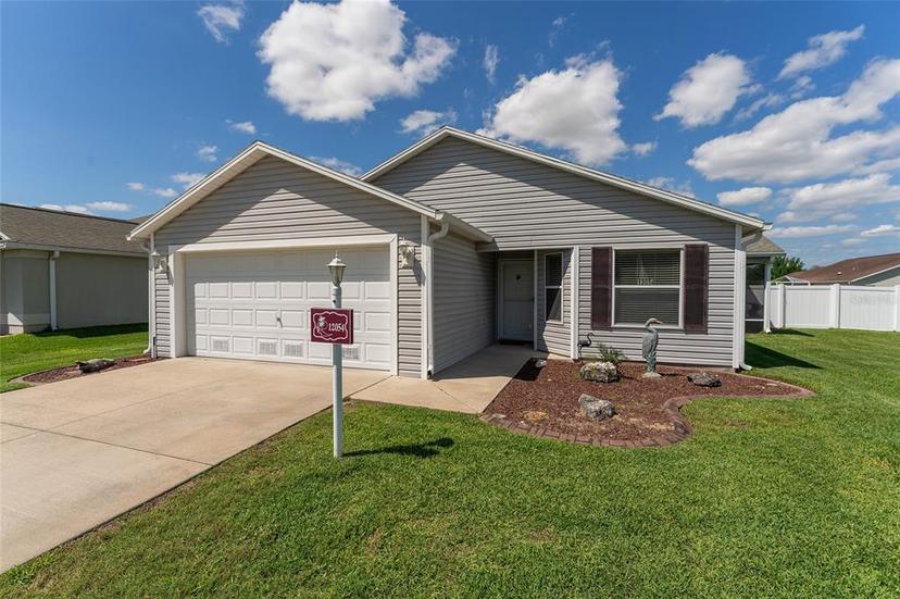 Picture of 12054 NE 51St Circle, Oxford FL 34484