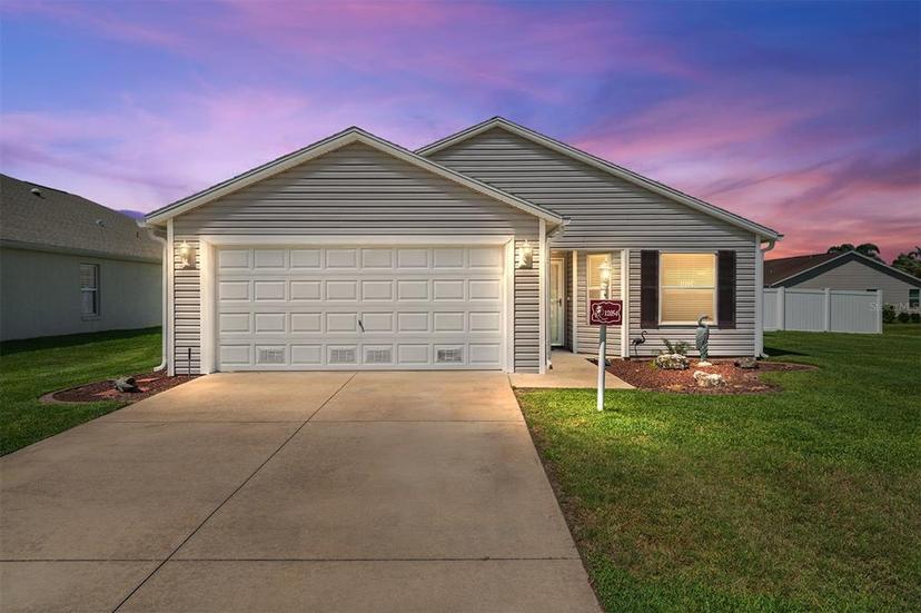 Picture of 12054 NE 51St Circle, Oxford FL 34484