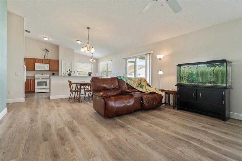 Picture of 12054 NE 51St Circle, Oxford FL 34484