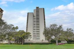 Picture of 4141 Bayshore Boulevard Unit 306, Tampa, FL 33611