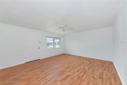 Picture of 236 Harbor Drive S Unit 205, Venice, FL 34285