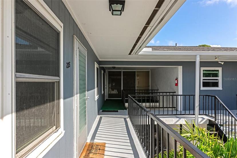 Picture of 236 Harbor Drive S Unit 205, Venice FL 34285