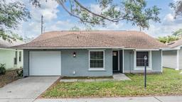 Picture of 856 Franklin Circle, Palm Harbor, FL 34683