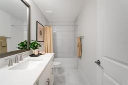 Picture of 4511 S Manhattan Avenue Unit 29, Tampa, FL 33611
