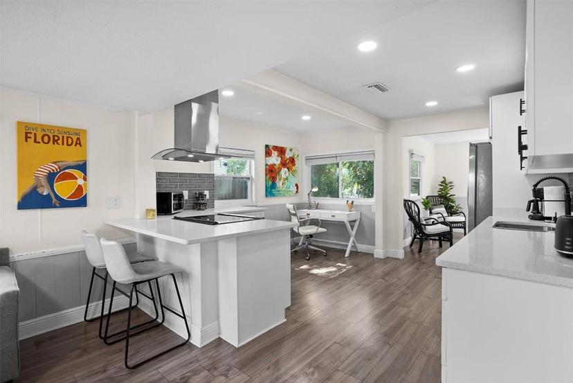 Picture of 5618 Dr Martin Luther King Jr Street N, St Petersburg FL 33703