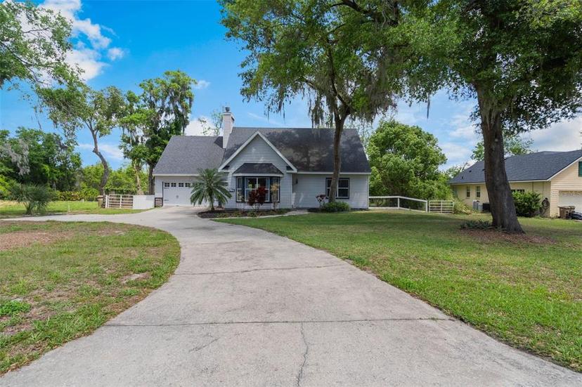 Picture of 30746 Fairview Avenue, Tavares FL 32778