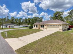 Picture of 1389 W Valiant Place, Dunnellon, FL 34434