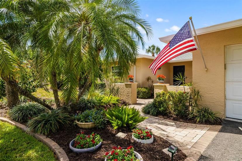 Picture of 6940 W Country Club Drive N Unit V-77, Sarasota FL 34243