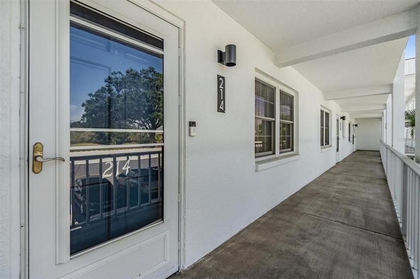 Picture of 4801 Airport Road Unit 214, Zephyrhills FL 33542