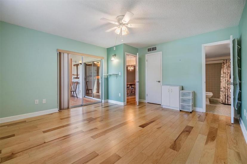 Picture of 4801 Airport Road Unit 214, Zephyrhills FL 33542