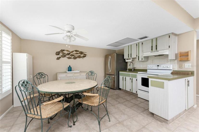 Picture of 5055 N Beach Road Unit 208, Englewood FL 34223