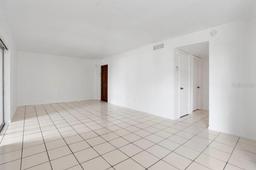 Picture of 1038 Plantation Drive Unit D9, Kissimmee, FL 34741