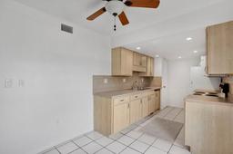 Picture of 1038 Plantation Drive Unit D9, Kissimmee, FL 34741