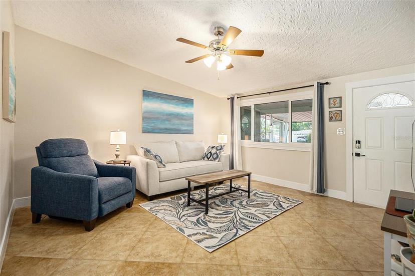 Picture of 5700 Bay Street Ne, St Petersburg FL 33703