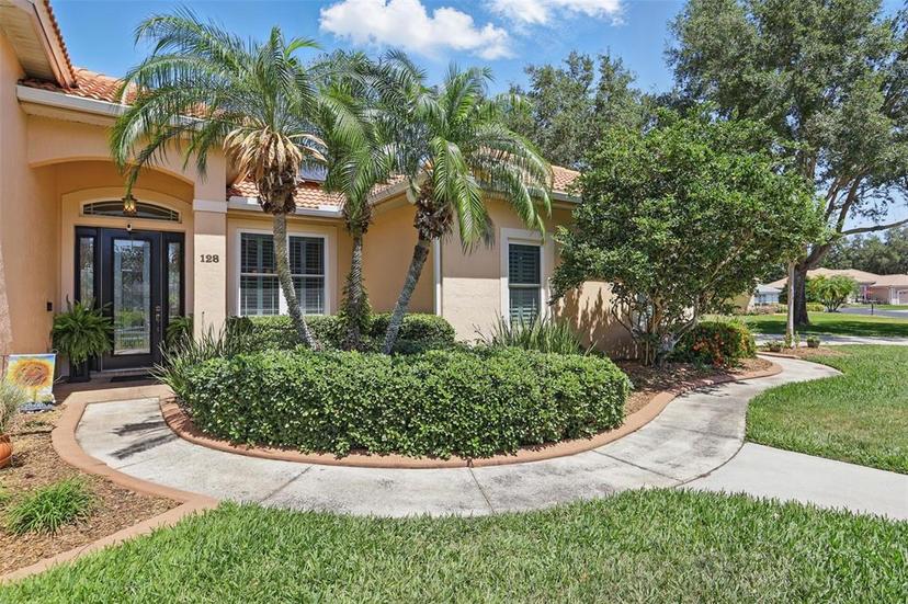 Picture of 128 Lake Region Circle, Winter Haven FL 33881