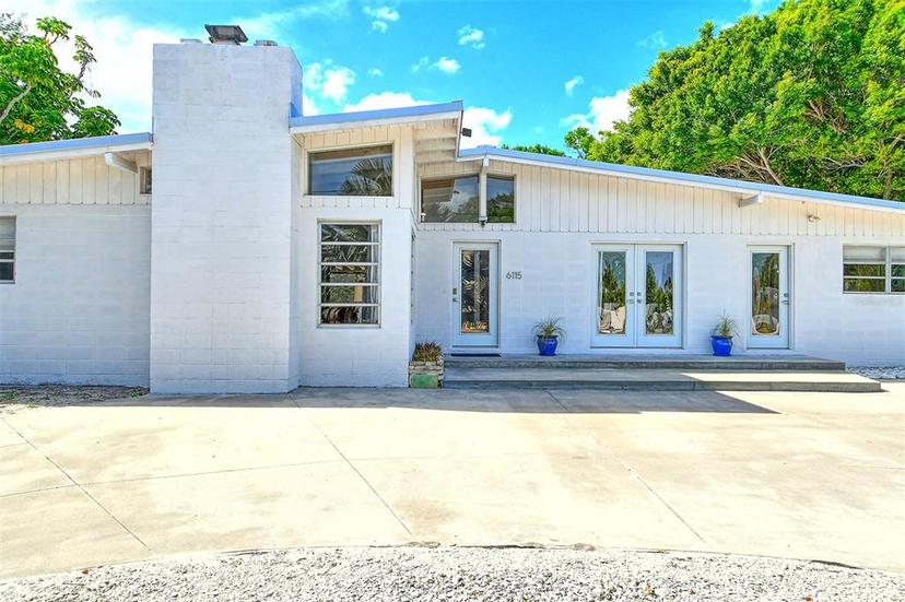 Picture of 6115 6Th Avenue Nw, Bradenton FL 34209