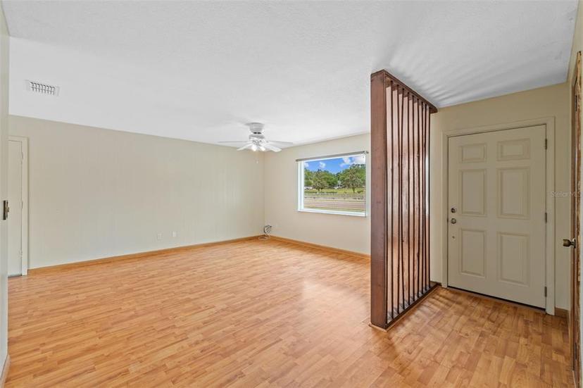 Picture of 37420 Clinton Avenue, Dade City FL 33525
