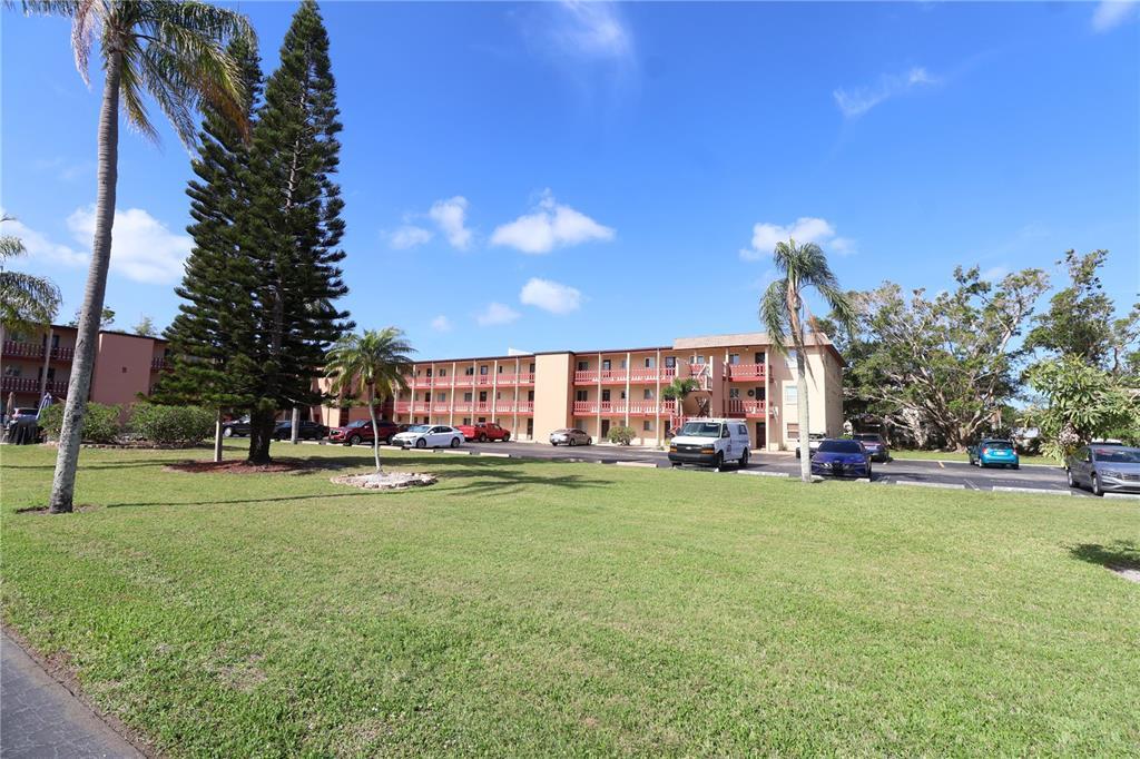 Picture of 4206 Heron Way Unit B305, Bradenton, FL 34205