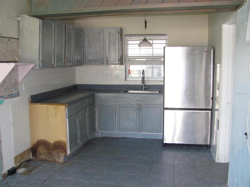 Picture of 884 67Th Street S, St Petersburg FL 33707