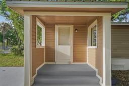 Picture of 935 NE Sanchez Avenue, Ocala, FL 34470