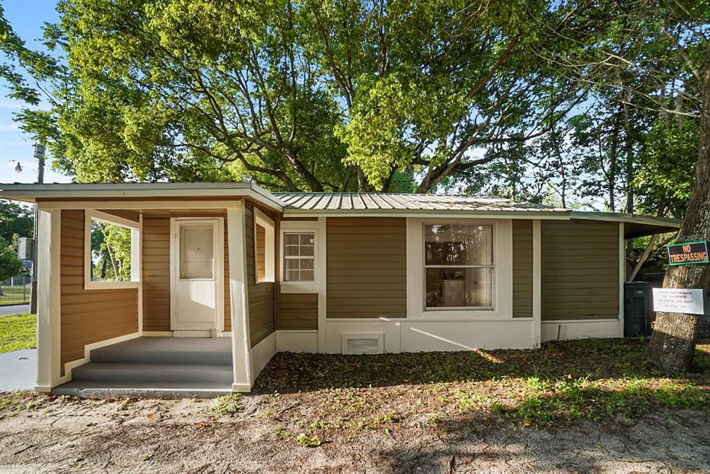 Picture of 935 NE Sanchez Avenue, Ocala, FL 34470