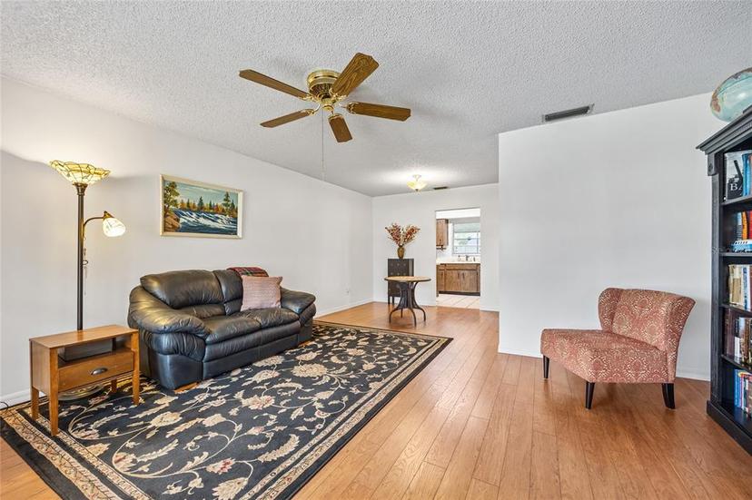 Picture of 7234 Riverwood Boulevard, Tampa FL 33615