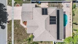 Picture of 10003 Vista Pointe Drive, Tampa, FL 33635