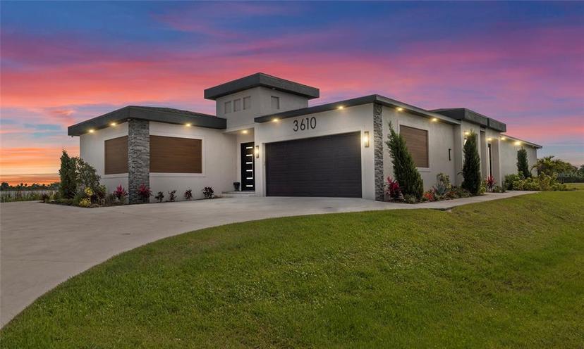 Picture of 3610 Gulf City Road, Ruskin FL 33570