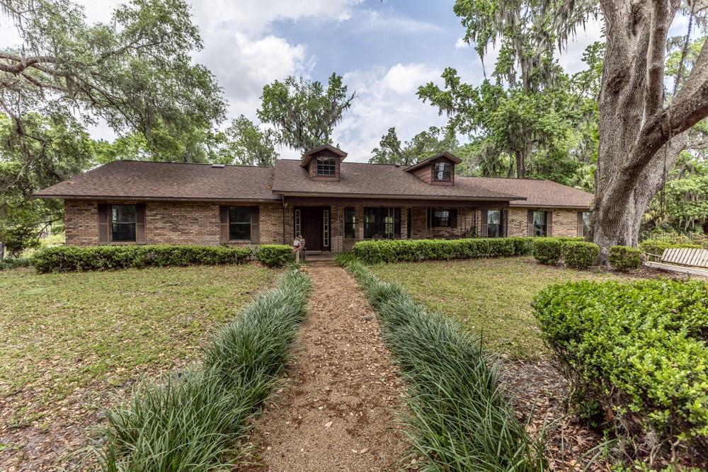 Picture of 12196 NE 4Th Place, Oxford, FL 34484