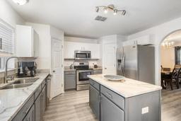 Picture of 10308 Boyette Creek Boulevard, Riverview, FL 33569