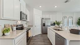 Picture of 972 Fawn Grace Road, Umatilla, FL 32784