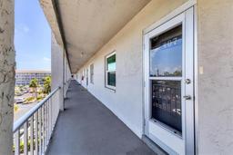 Picture of 3204 Lake Bayshore Drive Unit 407, Bradenton, FL 34205