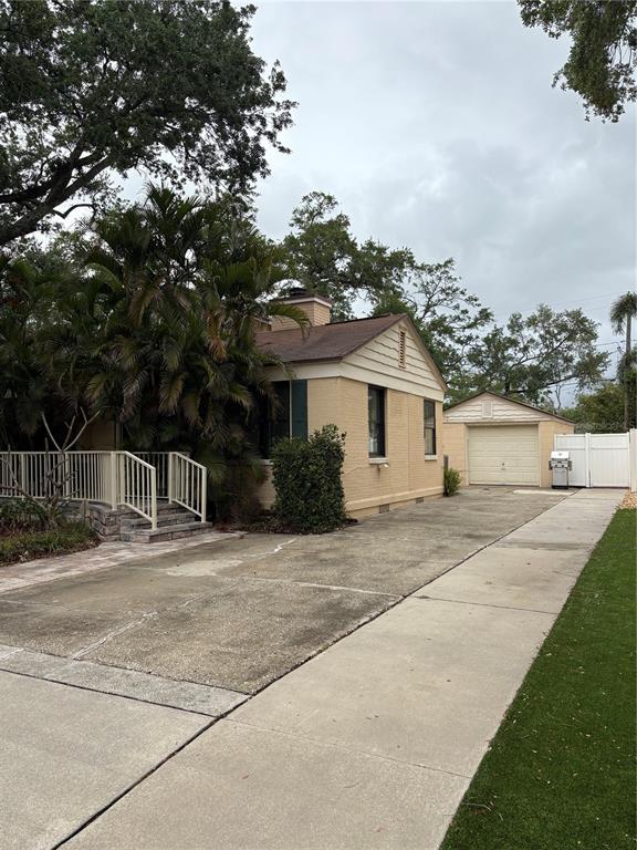 Picture of 2923 W Coachman Avenue, Tampa FL 33611