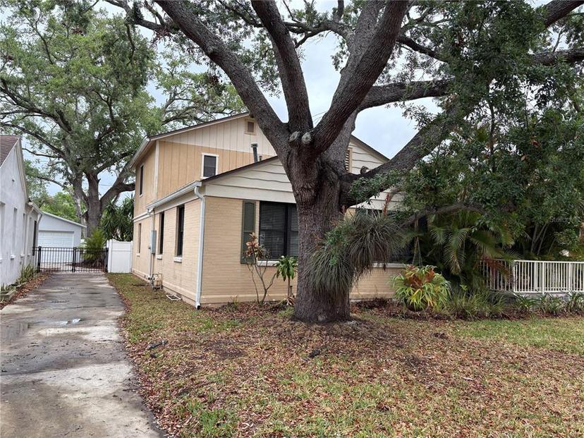 Picture of 2923 W Coachman Avenue, Tampa FL 33611